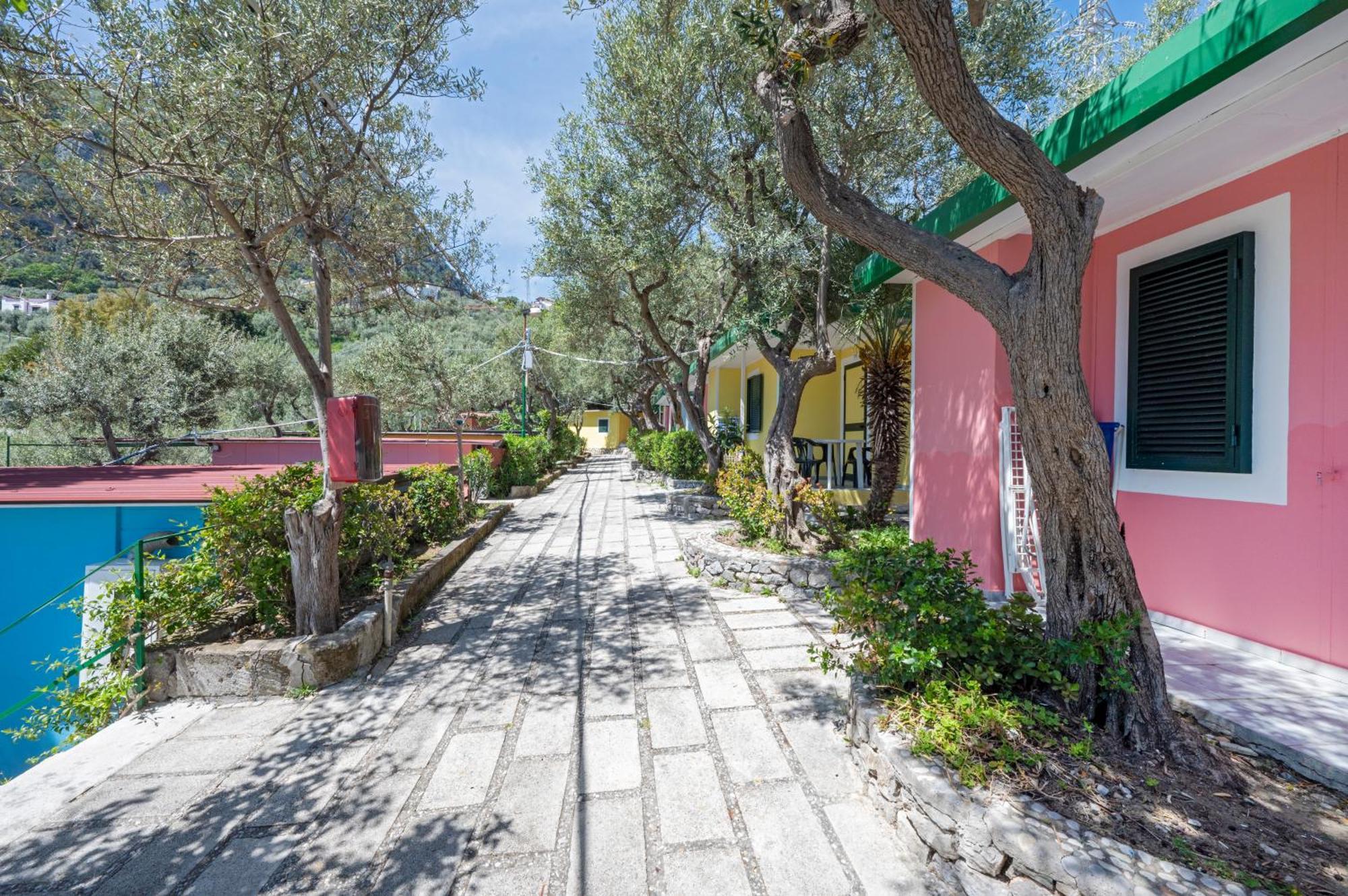 Camping Villaggio Nettuno Nerano Buitenkant foto