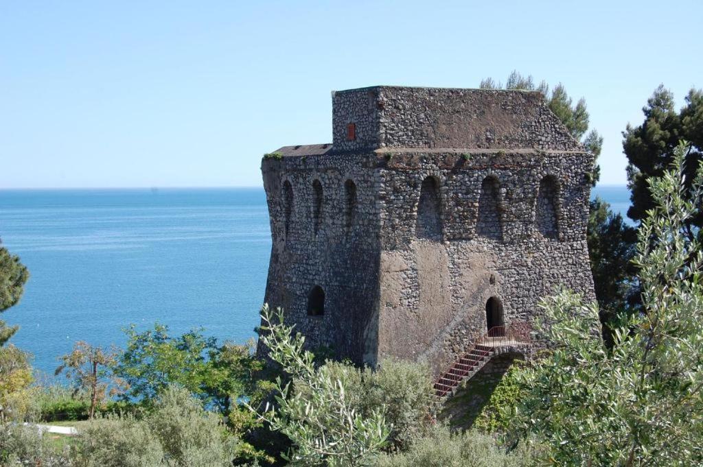Camping Villaggio Nettuno Nerano Buitenkant foto